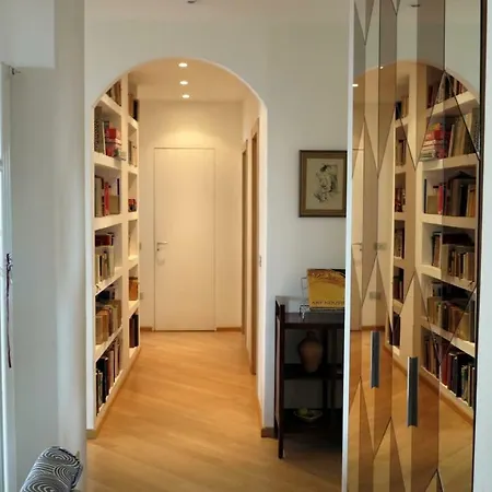 Spacious Panoramic - Half Way Center-vomero District *