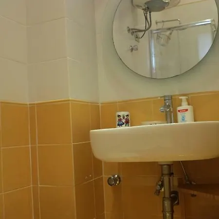 Spacious Panoramic - Half Way Center-vomero District Appartement