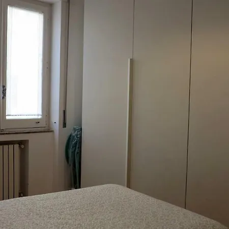 Spacious Panoramic - Half Way Center-vomero District Napels