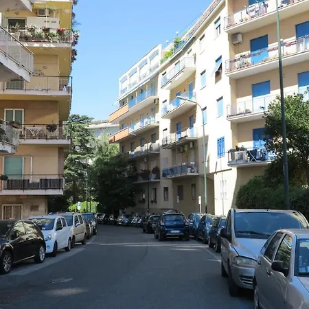 Spacious Panoramic - Half Way Center-vomero District *